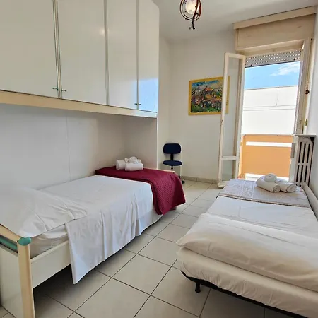 Lägenhet Prima Fila Mare Parcheggio Wifi By Wehostyou Porto San Giorgio