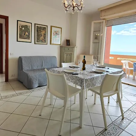 Prima Fila Mare Parcheggio Wifi By Wehostyou Lägenhet *